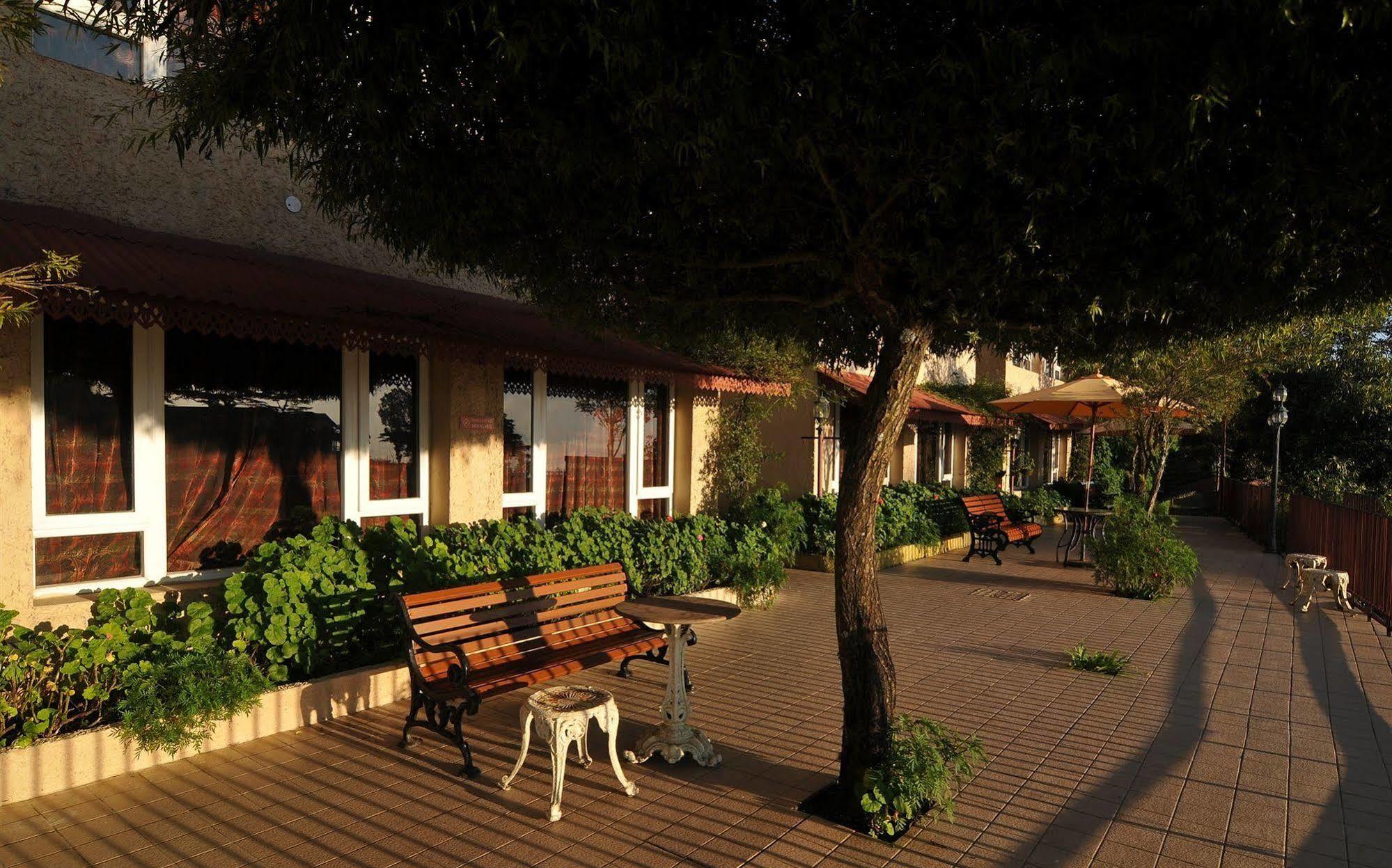 Hotel Club Mahindra Masuri Exterior foto